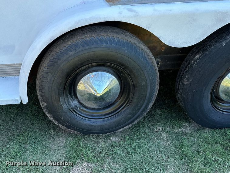 image for item ML9195 1991 Turnbow Trailers  horse trailer