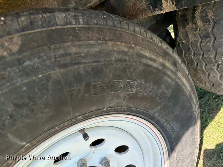 image for item ML9196 2004 Starlite 22 CT  combine trailer