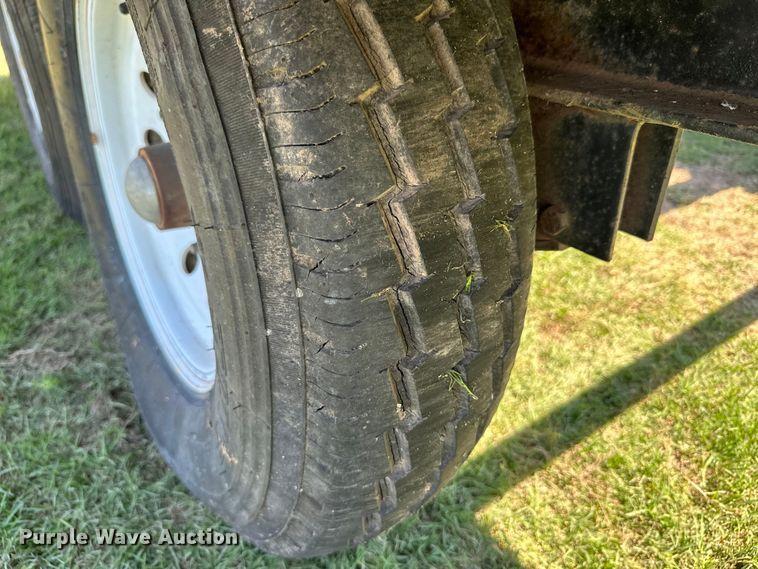 image for item ML9196 2004 Starlite 22 CT  combine trailer