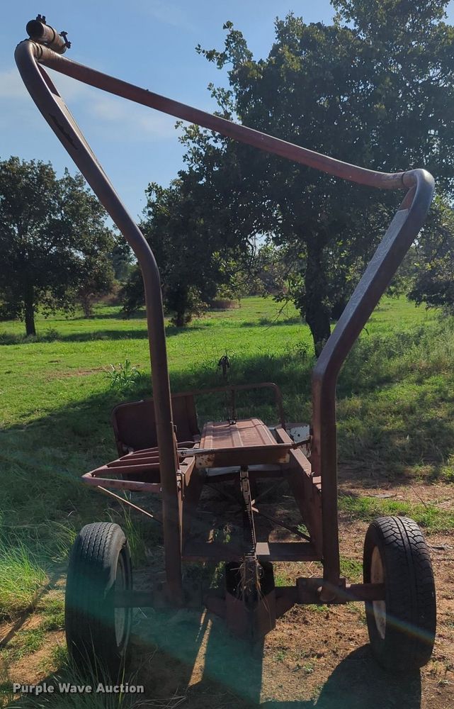 image for item MY9939 Cherokee  pop-up bale loader