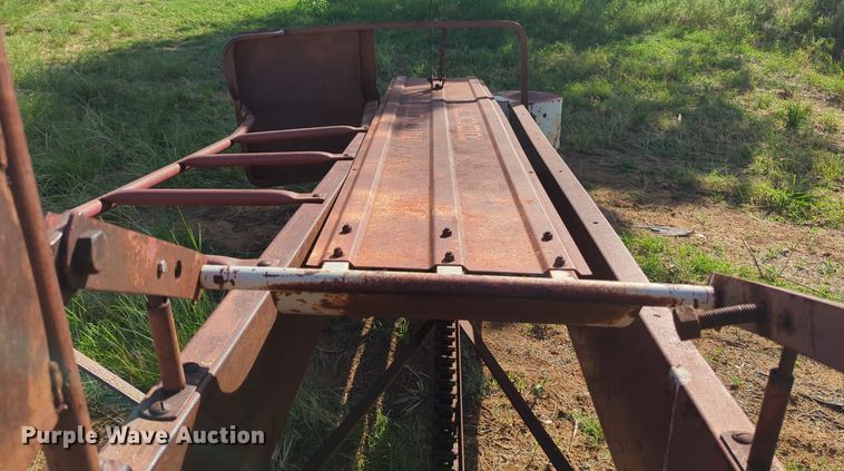 image for item MY9939 Cherokee  pop-up bale loader