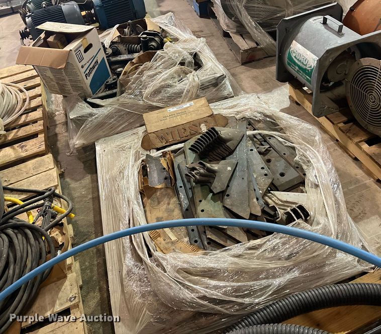 image for item NA9094 (2) pallets of applicator bar parts