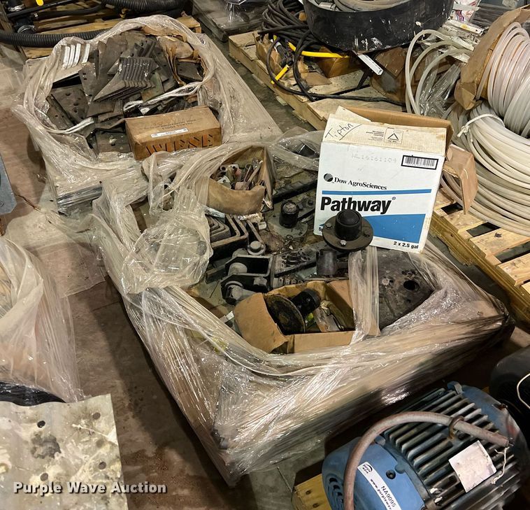 image for item NA9094 (2) pallets of applicator bar parts