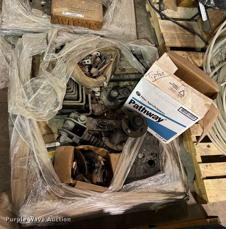 image for item NA9094 (2) pallets of applicator bar parts