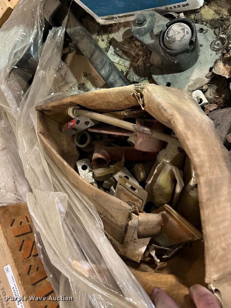 image for item NA9094 (2) pallets of applicator bar parts