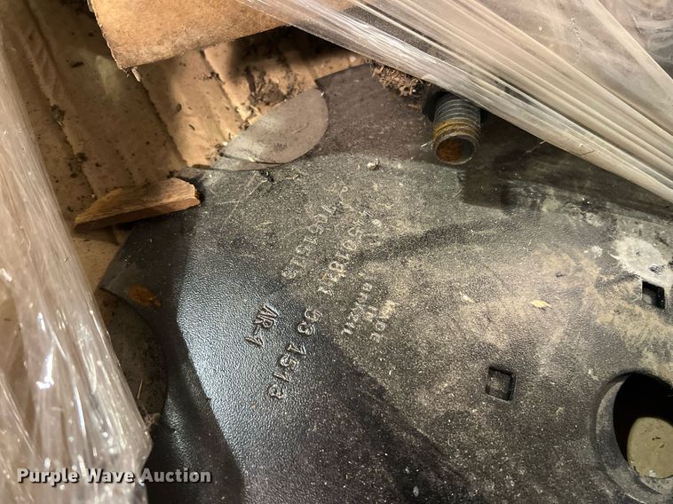 image for item NA9094 (2) pallets of applicator bar parts