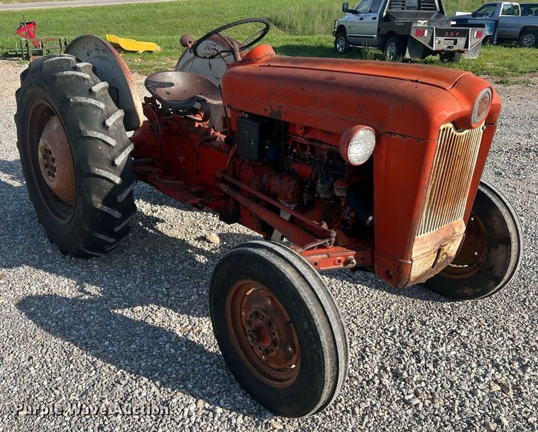 image for item NA9109 Ford 601 Workmaster  tractor