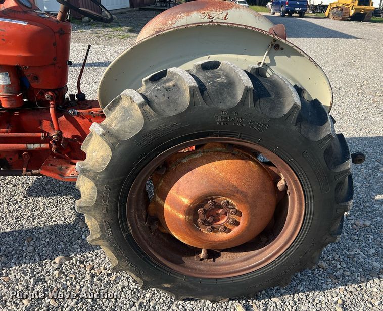 image for item NA9109 Ford 601 Workmaster  tractor