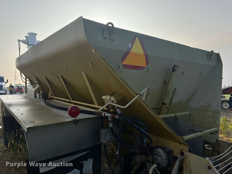 image for item NA9123 New Leader L2020  spreader bed