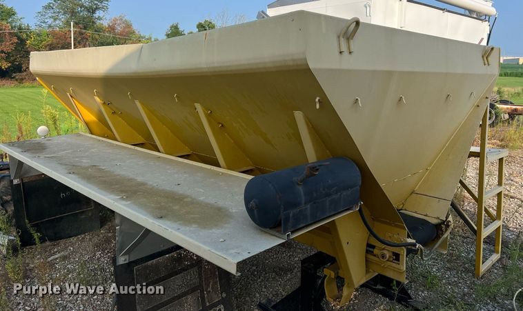 image for item NA9123 New Leader L2020  spreader bed