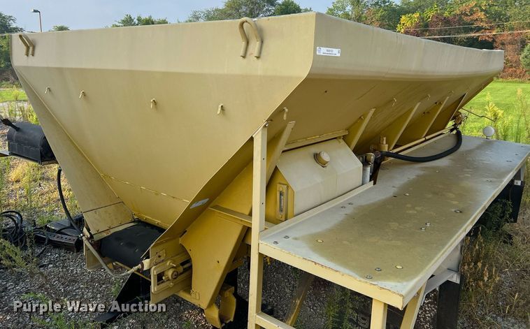 image for item NA9123 New Leader L2020  spreader bed