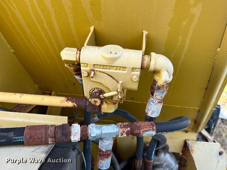 image for item NA9123 New Leader L2020  spreader bed