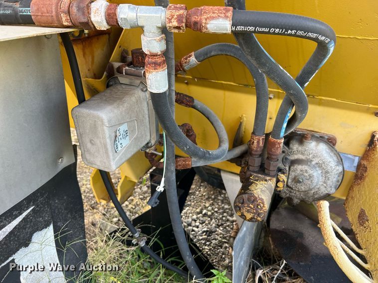 image for item NA9123 New Leader L2020  spreader bed