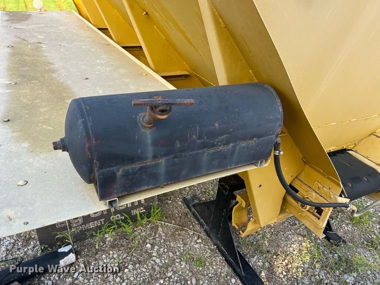 image for item NA9123 New Leader L2020  spreader bed