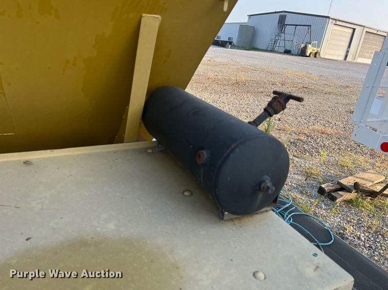 image for item NA9123 New Leader L2020  spreader bed