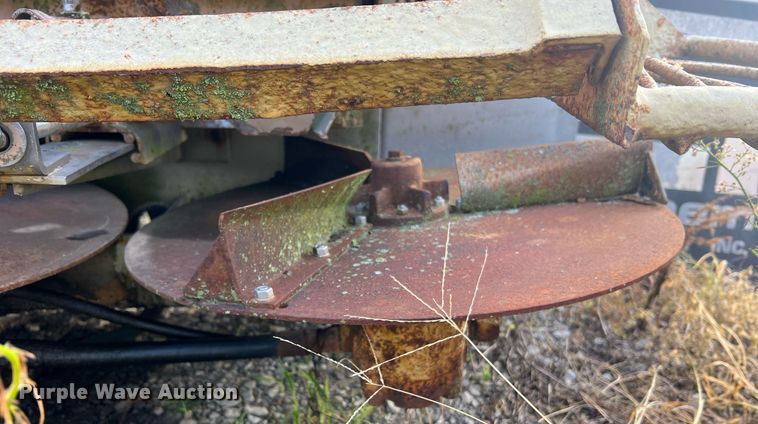 image for item NA9123 New Leader L2020  spreader bed