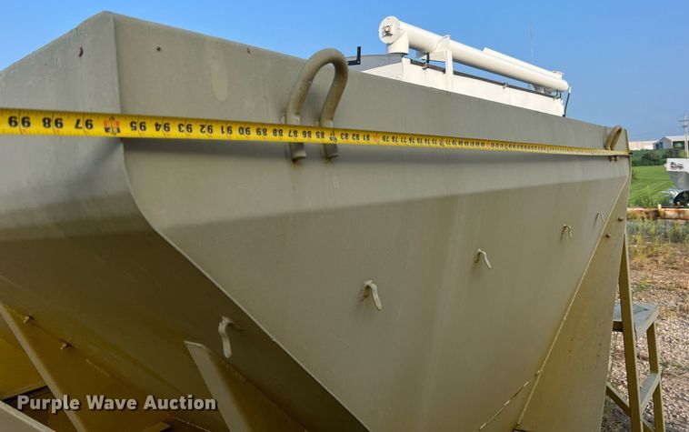 image for item NA9123 New Leader L2020  spreader bed