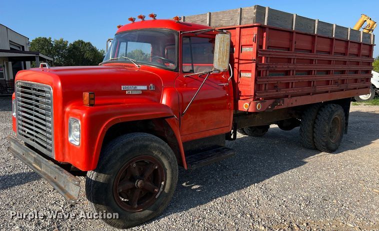 image for item NA9138 1976 International Loadstar 1600  grain truck