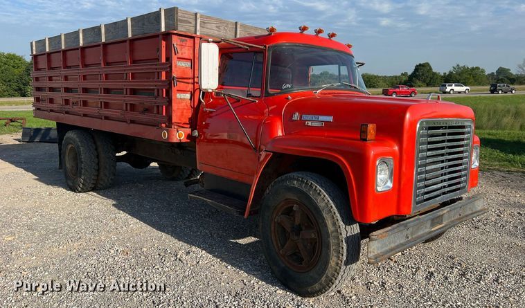 image for item NA9138 1976 International Loadstar 1600  grain truck