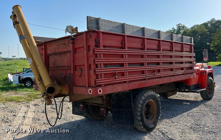 image for item NA9138 1976 International Loadstar 1600  grain truck