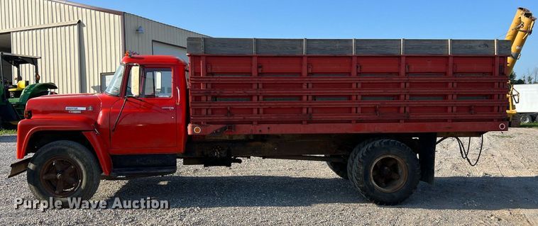image for item NA9138 1976 International Loadstar 1600  grain truck