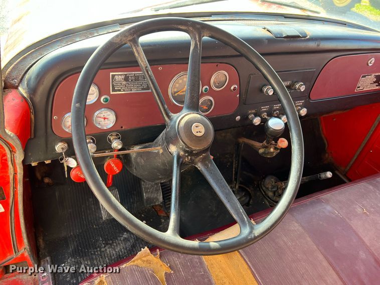 image for item NA9138 1976 International Loadstar 1600  grain truck