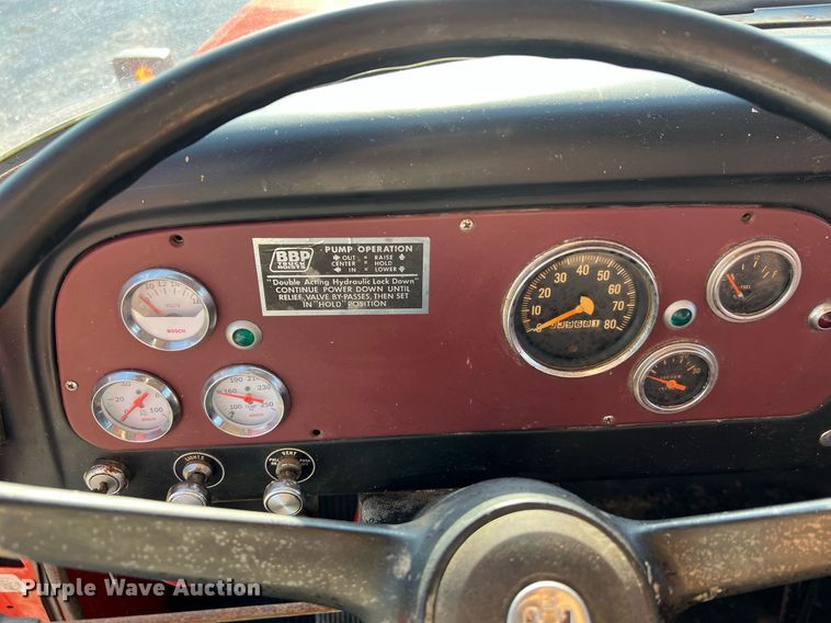 image for item NA9138 1976 International Loadstar 1600  grain truck