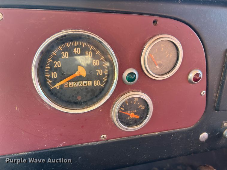 image for item NA9138 1976 International Loadstar 1600  grain truck