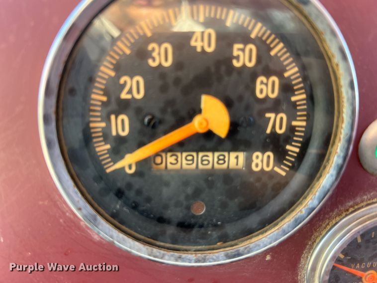 image for item NA9138 1976 International Loadstar 1600  grain truck