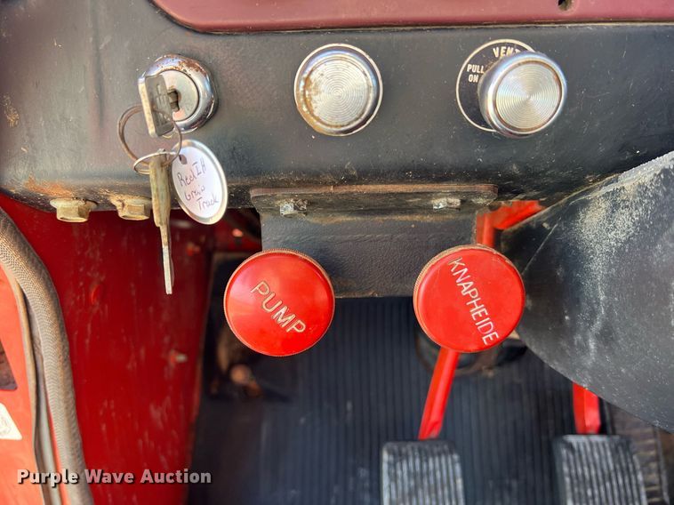 image for item NA9138 1976 International Loadstar 1600  grain truck