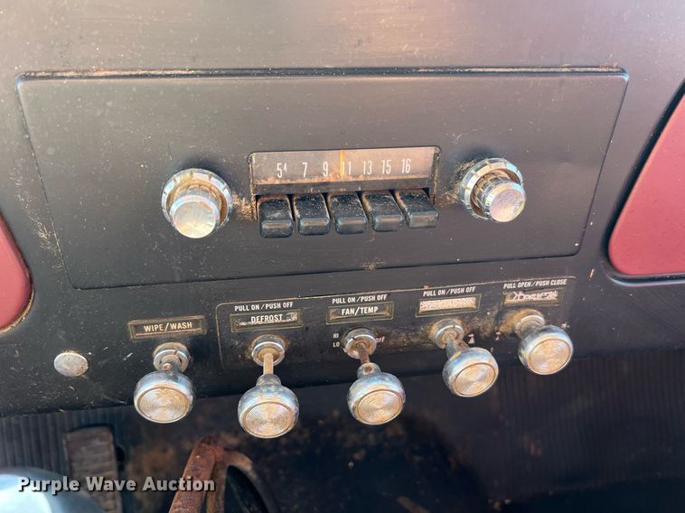 image for item NA9138 1976 International Loadstar 1600  grain truck