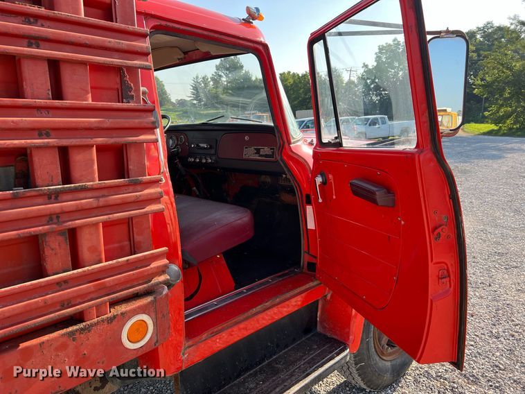 image for item NA9138 1976 International Loadstar 1600  grain truck