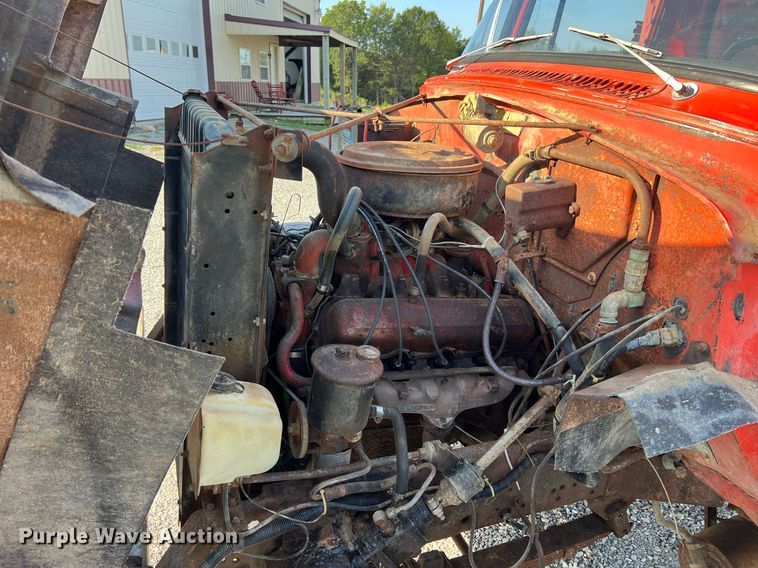 image for item NA9138 1976 International Loadstar 1600  grain truck