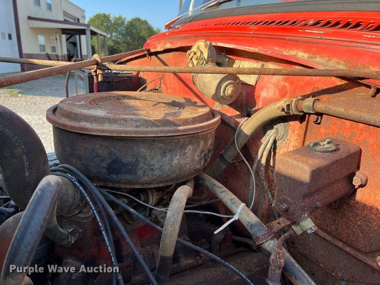 image for item NA9138 1976 International Loadstar 1600  grain truck