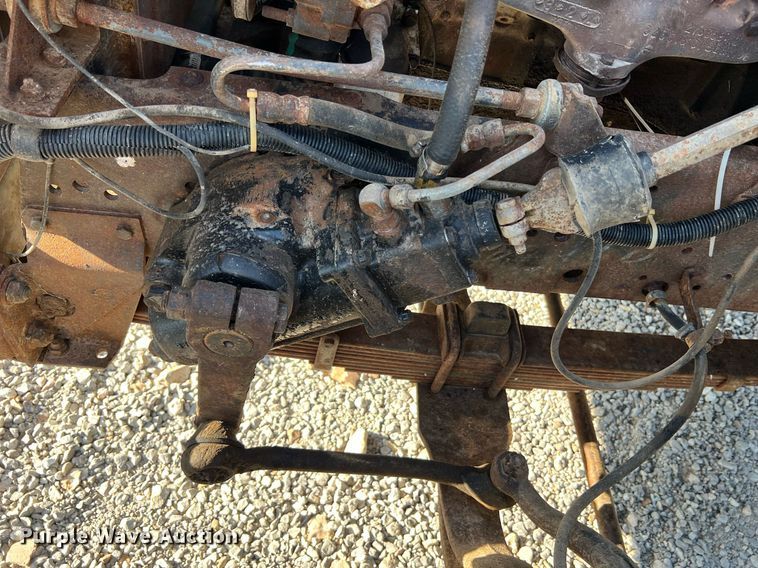 image for item NA9138 1976 International Loadstar 1600  grain truck