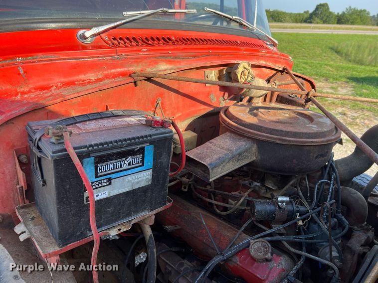 image for item NA9138 1976 International Loadstar 1600  grain truck