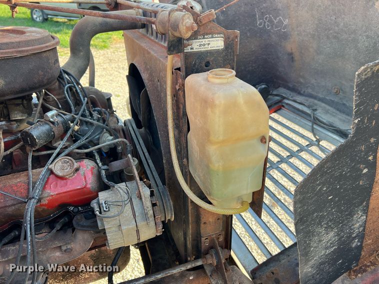 image for item NA9138 1976 International Loadstar 1600  grain truck