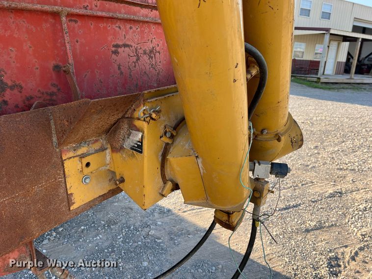 image for item NA9138 1976 International Loadstar 1600  grain truck