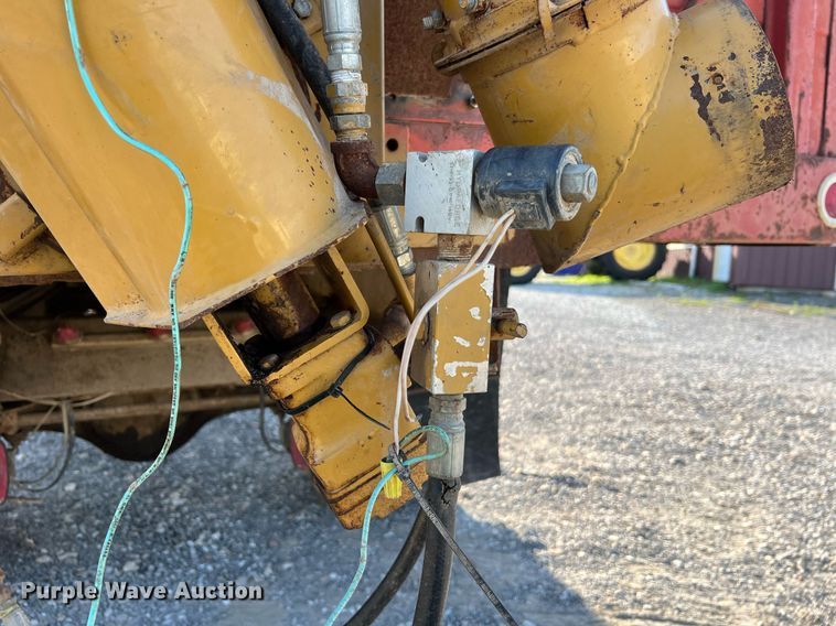 image for item NA9138 1976 International Loadstar 1600  grain truck