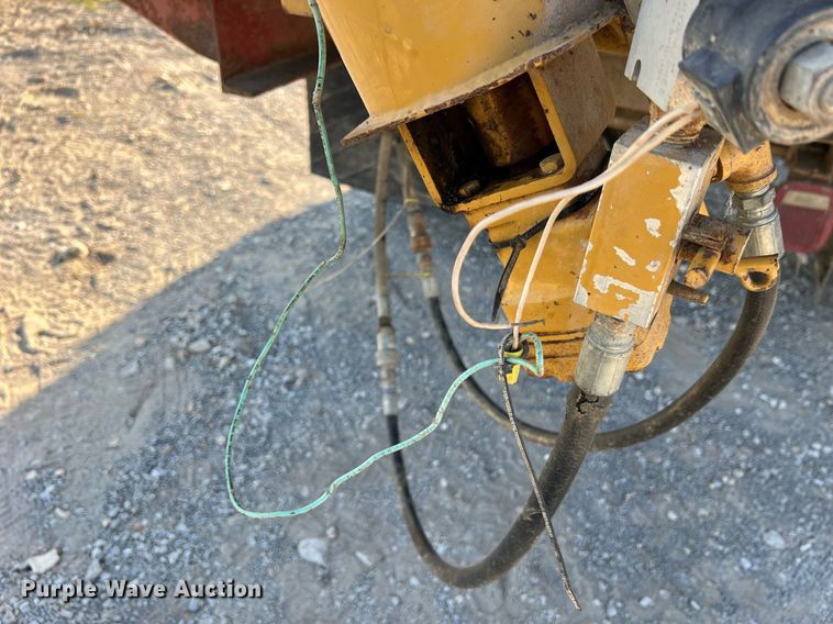 image for item NA9138 1976 International Loadstar 1600  grain truck