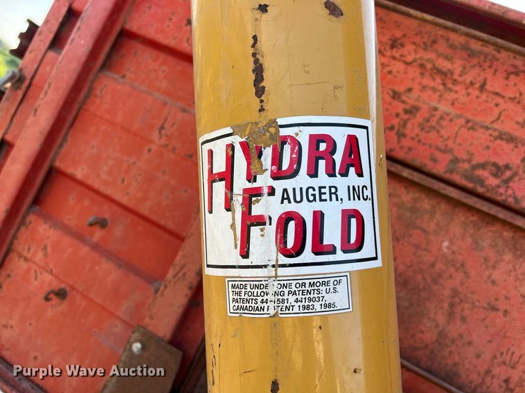 image for item NA9138 1976 International Loadstar 1600  grain truck