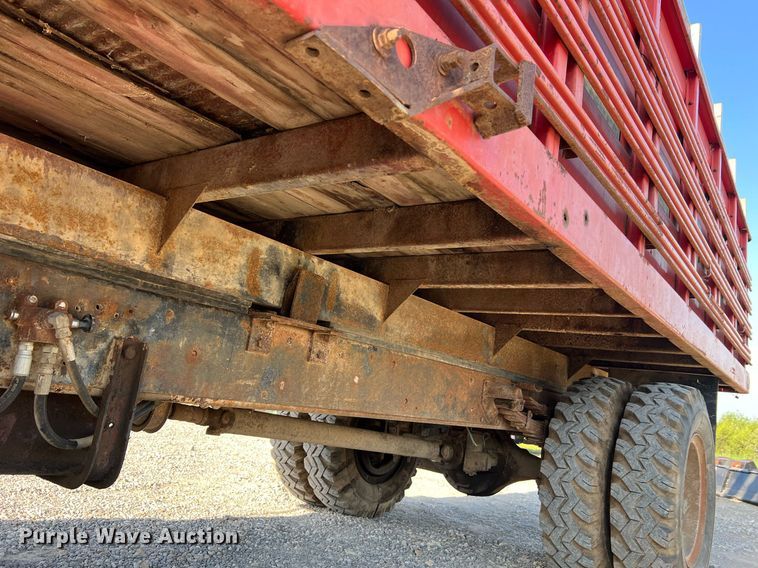 image for item NA9138 1976 International Loadstar 1600  grain truck