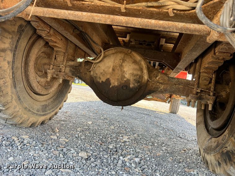 image for item NA9138 1976 International Loadstar 1600  grain truck