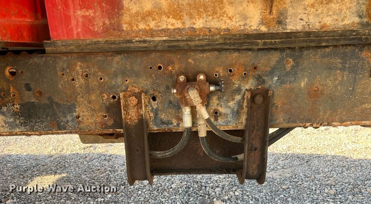 image for item NA9138 1976 International Loadstar 1600  grain truck