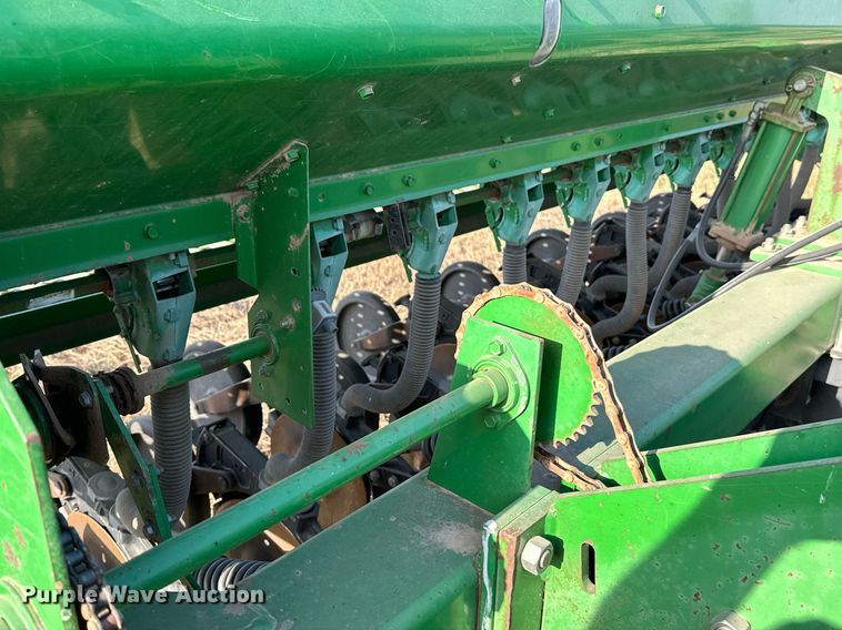 image for item NF9084 John Deere 455  grain drill