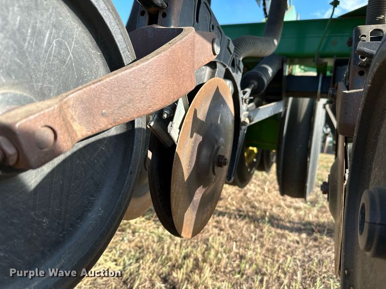 image for item NF9084 John Deere 455  grain drill