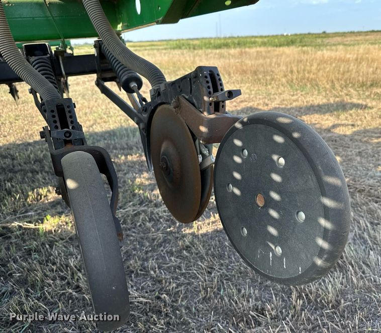 image for item NF9084 John Deere 455  grain drill