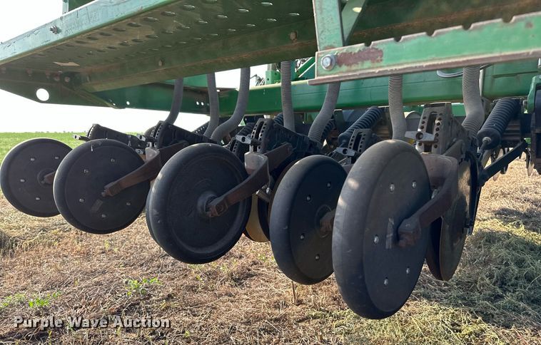 image for item NF9084 John Deere 455  grain drill