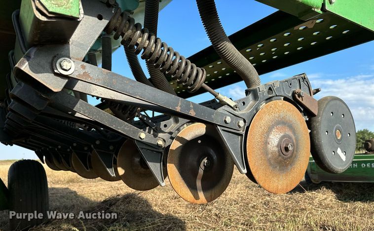 image for item NF9084 John Deere 455  grain drill