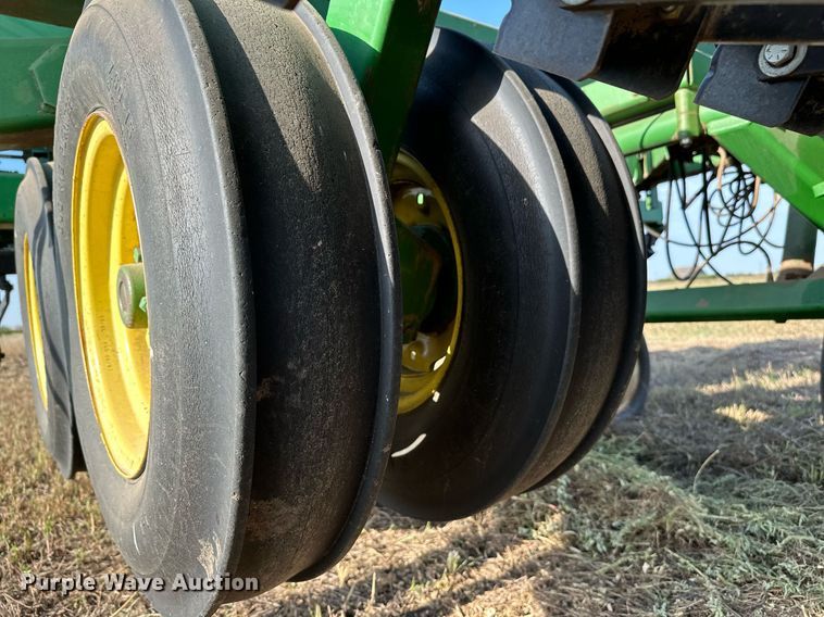 image for item NF9084 John Deere 455  grain drill